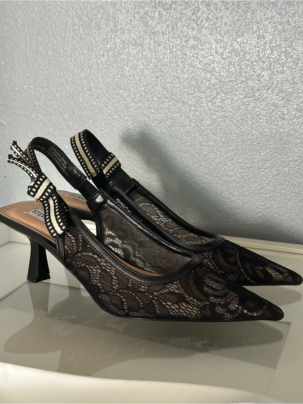 Steve Madden Black Lace Slingback Kitten Heels with Bow Accent Women size 8